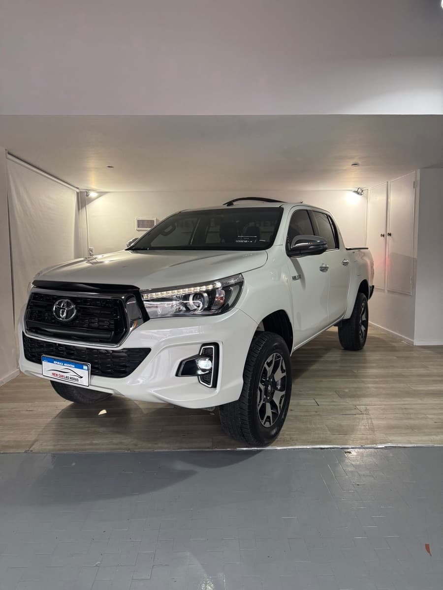 Toyota Hilux TD SRX 4X2 MT6